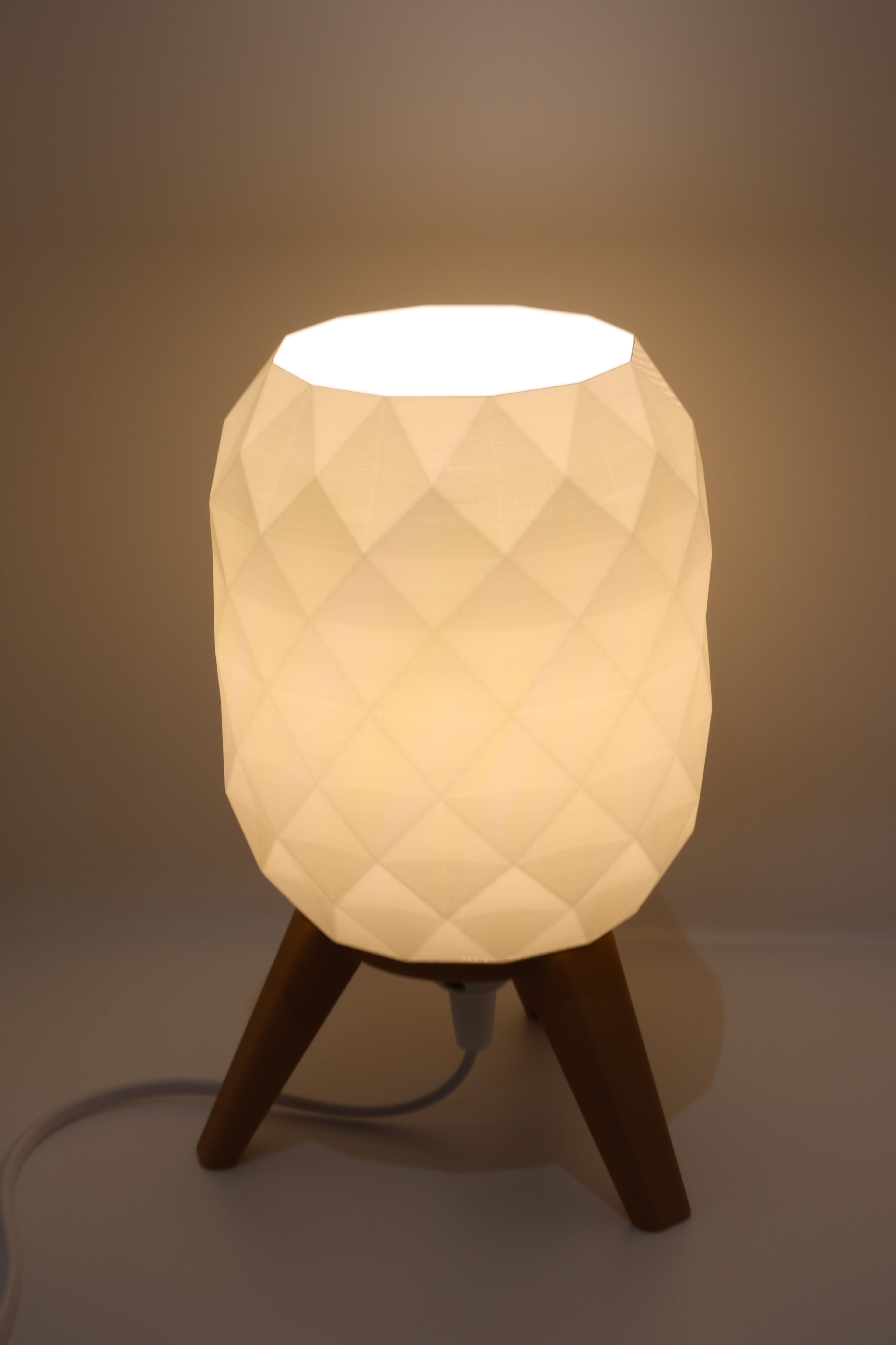 Facetglow Lamp