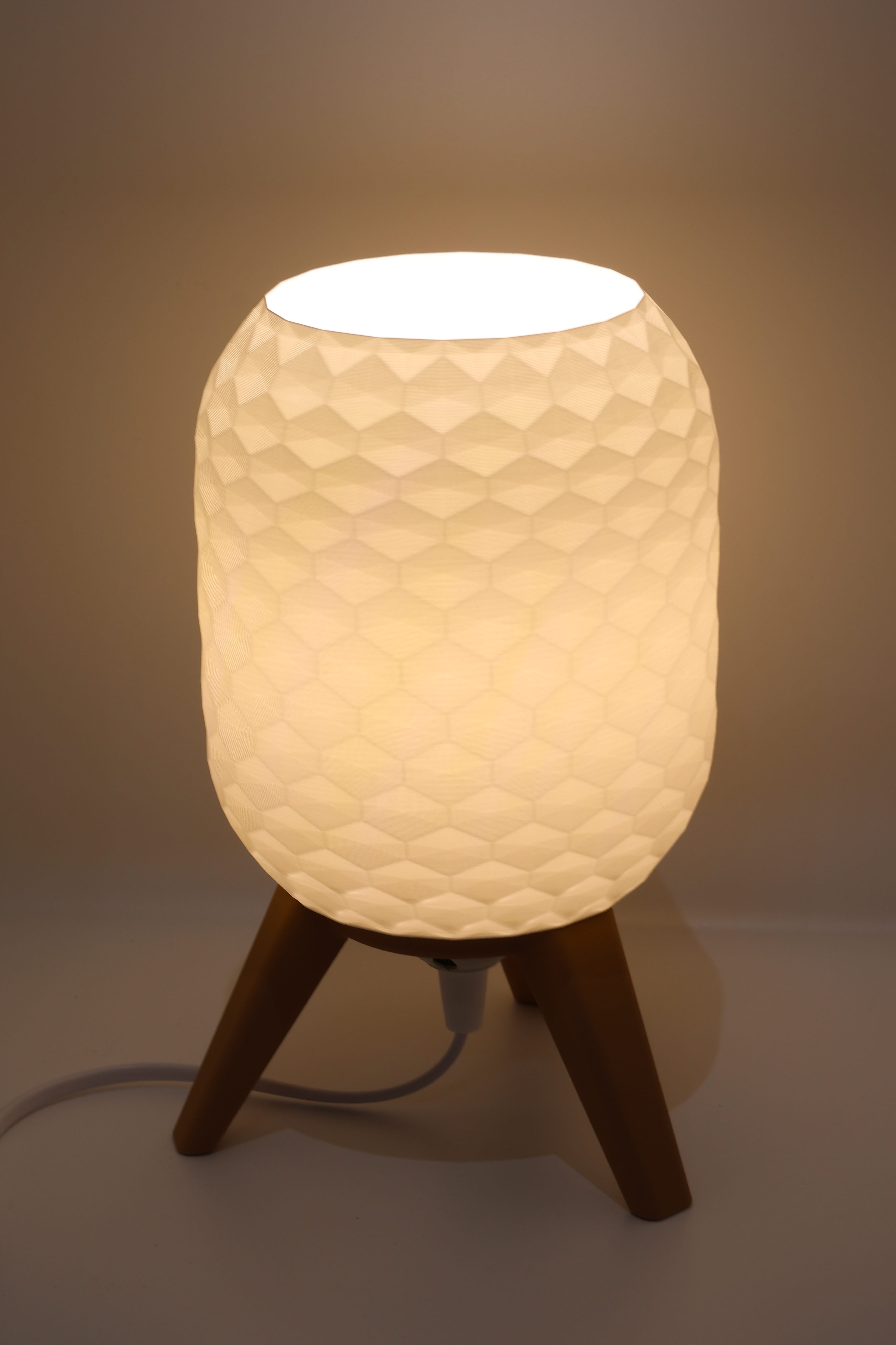 HexaGlow Lamp